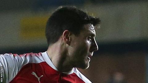 Bobby Grant made his Wrexham debut on loan from Fleetwood