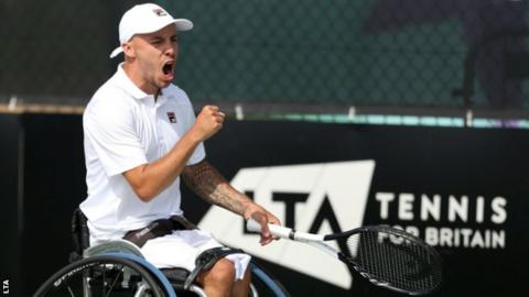 Andy Lapthorne celebrates winning his semi-final