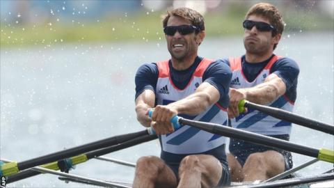 Mark Hunter and Zac Purchase rowing for GB in 2012