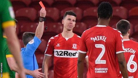 Daniel Ayala is sent off