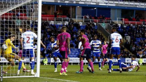 Toni Leistner scores for QPR at Reading