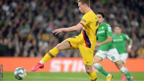 Frenkie de Jong goal for Barcelona against Real Betis