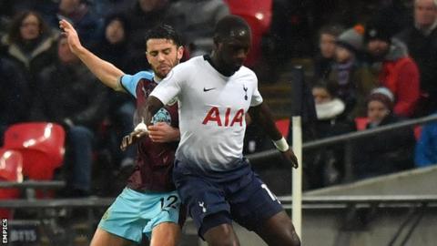 Robbie Brady (left) and Moussa Sissoko