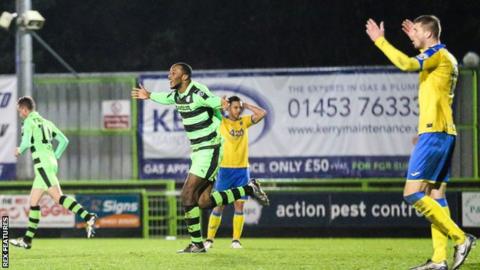 Shamir Mullings celebrates