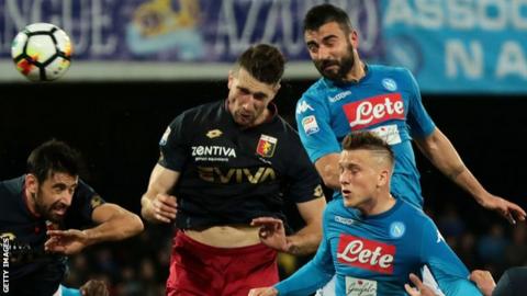 Napoli cut Juventus lead, Icardi scores four in Inter rout