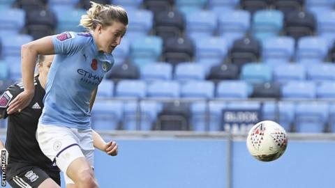 Ellen White scores her first goal for Manchester City