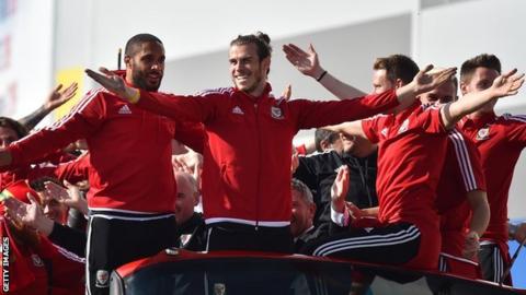 Wales squad on an open-top bus