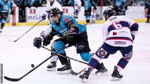Giants v Stars