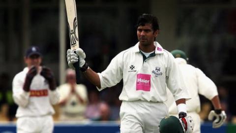 Vikram Solanki hit 126 to beat Warwickshire in the Cheltenham & Gloucester Trophy semi-final at Edgbaston in 2004