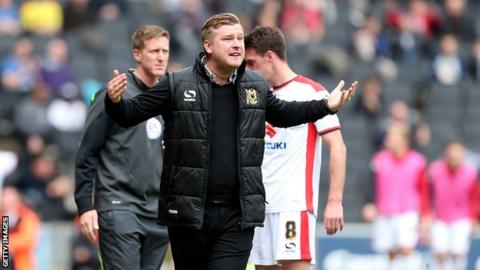 Karl Robinson