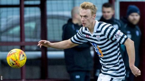 Ross Millen in action for Queen's Park