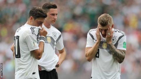 Kroos Knocks Ozil Over Germany Retirement