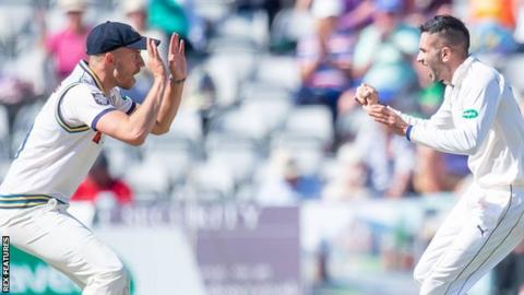 County Championship Yorkshire Beat Surrey In Thrilling Finish