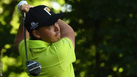 Tiger Woods electrifies PGA Championship crowd with back-to-back birdies