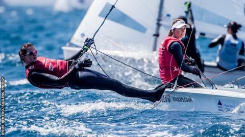 Eilidh McIntyre and Hannah Mills