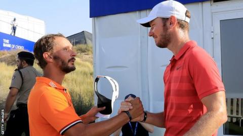 Luiten overcomes good mate Woody to win in Muscat Luiten overcomes good mate Woody to win in Muscat
