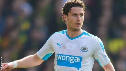 Newcastle defender Daryl Janmaat