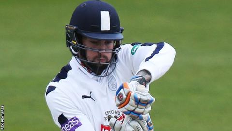Reece Topley batting
