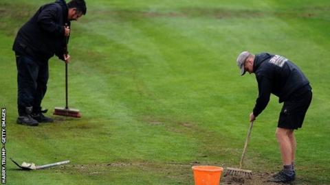 Only the Gloucestershire groundstaff saw much action at Nevil Road