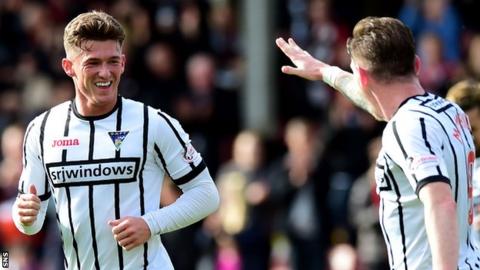 Dunfermline scorers David Hopkirk and Declan McManus celebrate