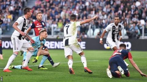 Juventus 1 1 Genoa Cristiano Ronaldo Reaches Landmark 400 Goals