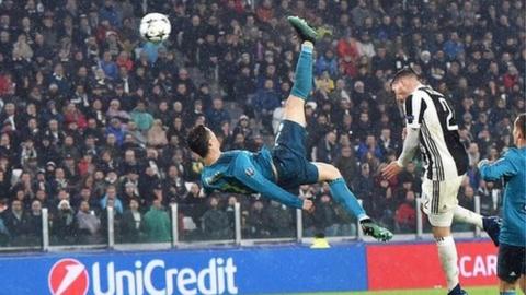 Ronaldo scores