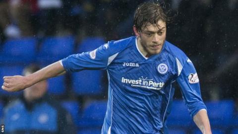 St Johnstone midfielder Murray Davidson