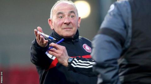 Reds boss Tommy Breslin has added a goalkeeper to his squad