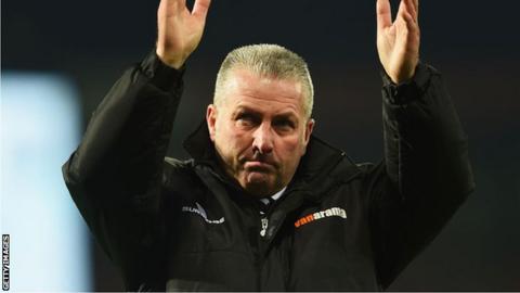 Wrexham manager Gary Mills