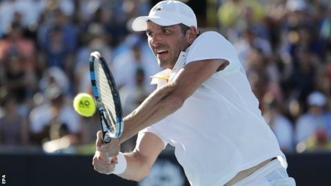 Australian Open day two: Federer, Djokovic and Konta progress to second round Australian Open day two: Federer, Djokovic and Konta progress to second round
