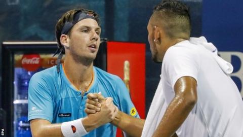 Cameron Norrie and Nick Kyrgios shake hands