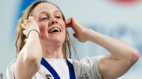 Hannah Miley with her bronze medal