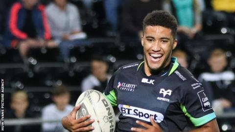 Keelan Giles