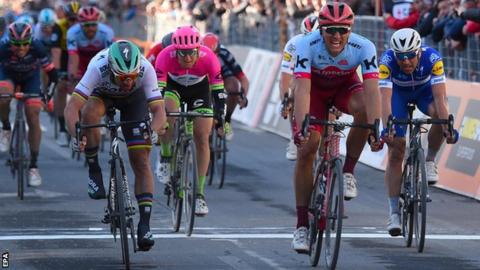 Peter Sagan (left) is edged out by Marcel Kittel (right) on stage six of Tirreno-Adriatico