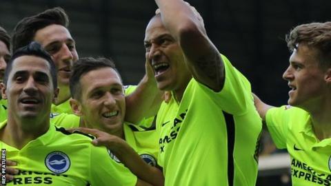 Bobby Zamora and team-mates celebrate