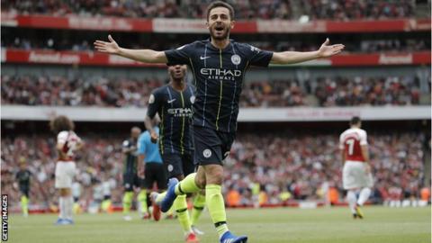 Bernardo Silva celebrates scoring for Manchester City