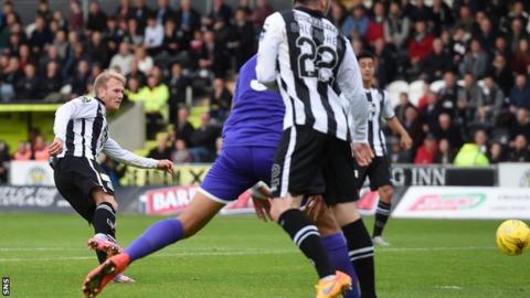 Scott Agnew scores for St Mirren against Dunfermline
