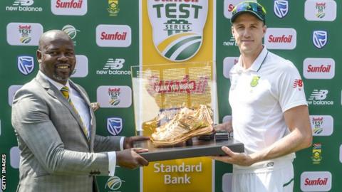 Thabang Moroe with Morne Morkel