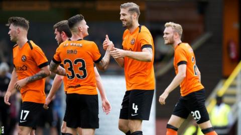 Dundee Utd's Frederic Franc celebrates after making it 1-0 against Alloa