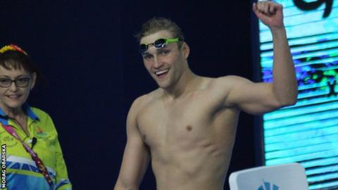 Harry Shalamon acknowledges the crowd as he walks out