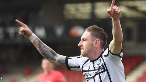 Dunfermline striker Declan McManus