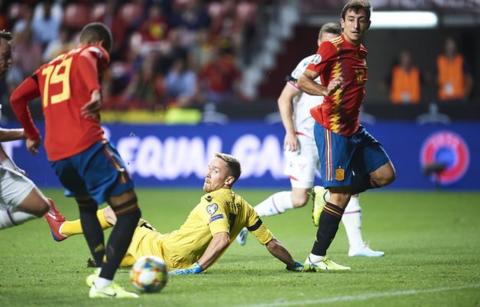 Rodrigo scores for Spain