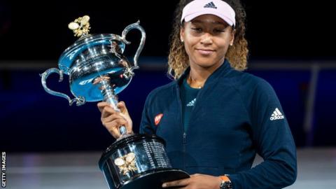Naomi Osaka with the Australian Open trophy