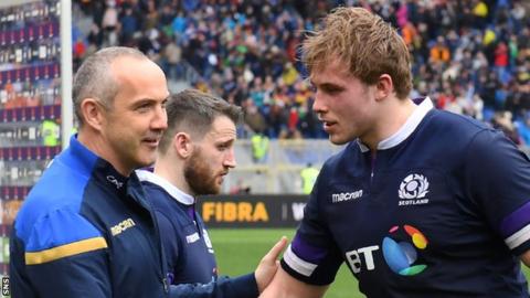 Conor O'Shea and Jonny Gray shake hands at full-time