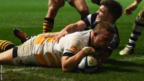 Tom Cruse scores a try for Wasps against Bristol