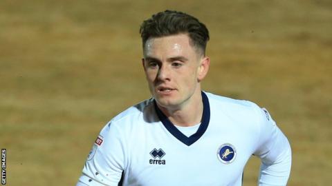 Ben Thompson: Portsmouth Sign Millwall Midfielder On Loan - BBC Sport