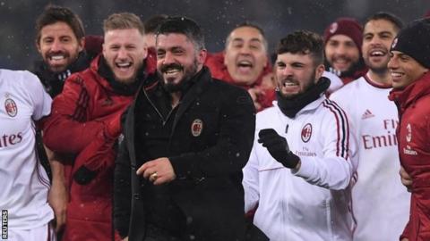 Juve clinch cup final place with contentious penalty
