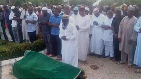 Former Nigeria Coach Shuaibu Amodu Buried In His Home Village - Bbc Sport