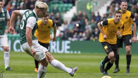 Jason Cummings scores a penalty for Hibernian against Livingston