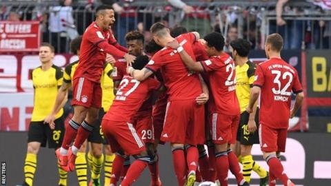 Bundesliga Title Race Bayern Munich Borussia Dortmund Battle Goes